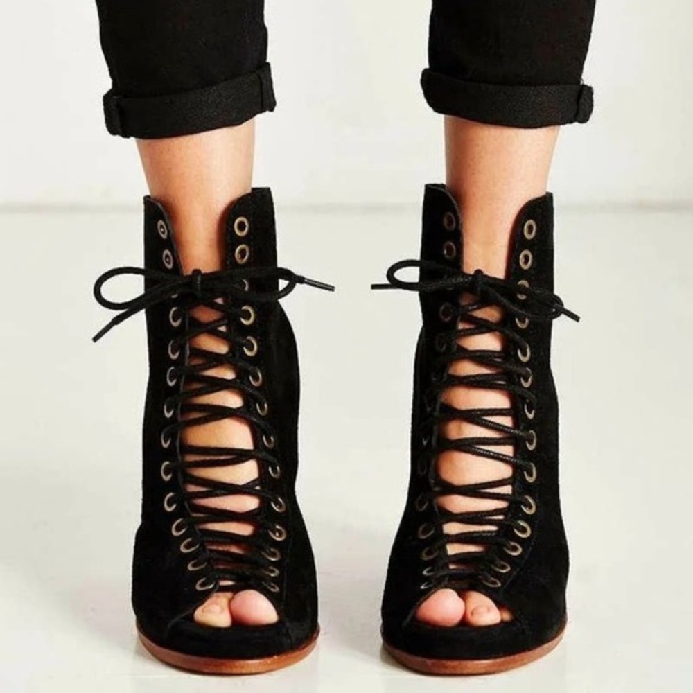 Jeffrey Campbell Black Suede Lace Up FreeLove Heels Size 10